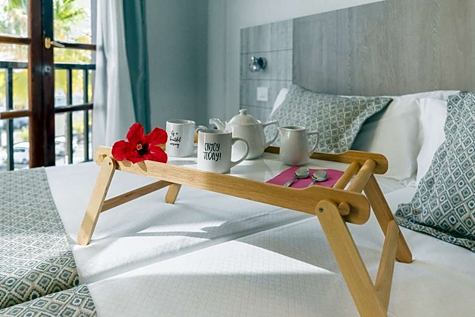 Klayman Olivina Aparthotel