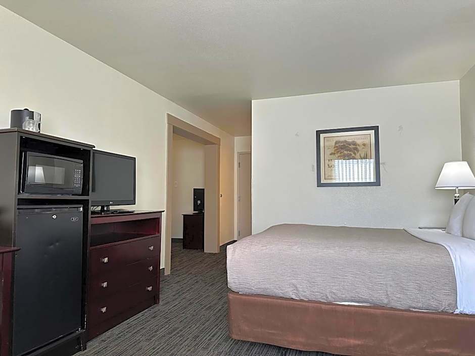Quality Inn & Suites Everett