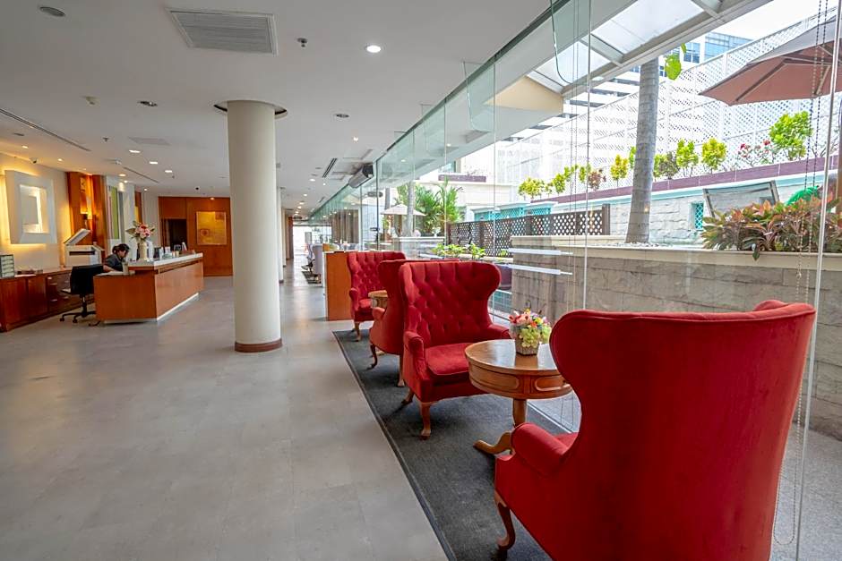 AT EASE saladaeng by AETAS