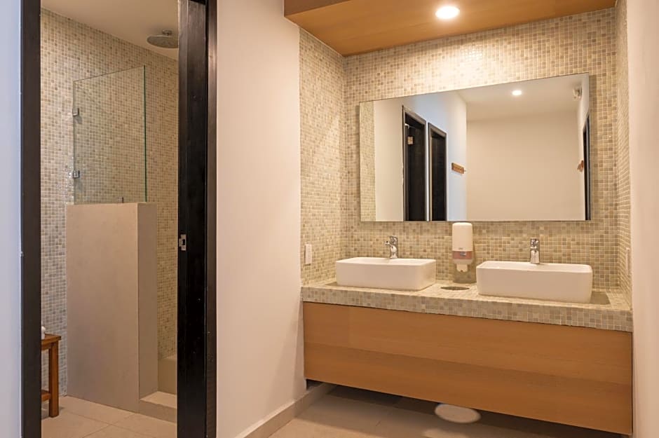 Mayan Monkey Hotel & Hostel Tulum