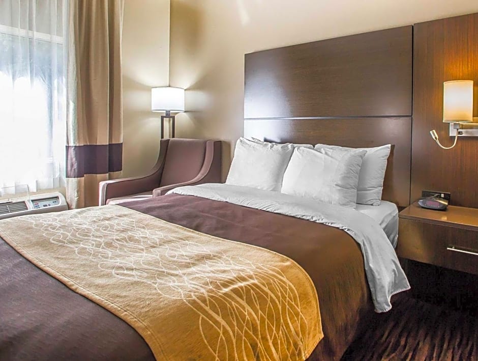 Quality Inn Dayton North - Vandalia