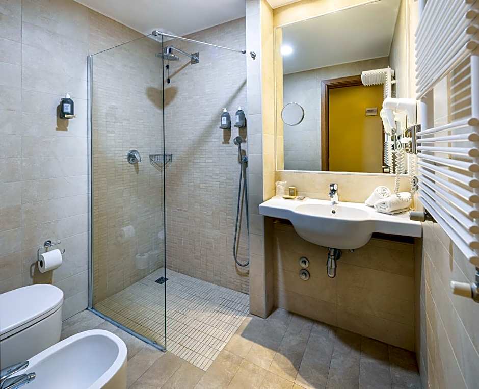 Cdh Hotel Parma & Congressi