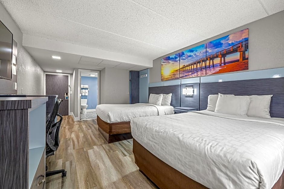 Clarion Pointe Tampa-Brandon Near Fairgrounds and Casino