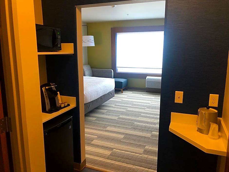 Holiday Inn Express And Suites Madison West - Middleton By IHG
