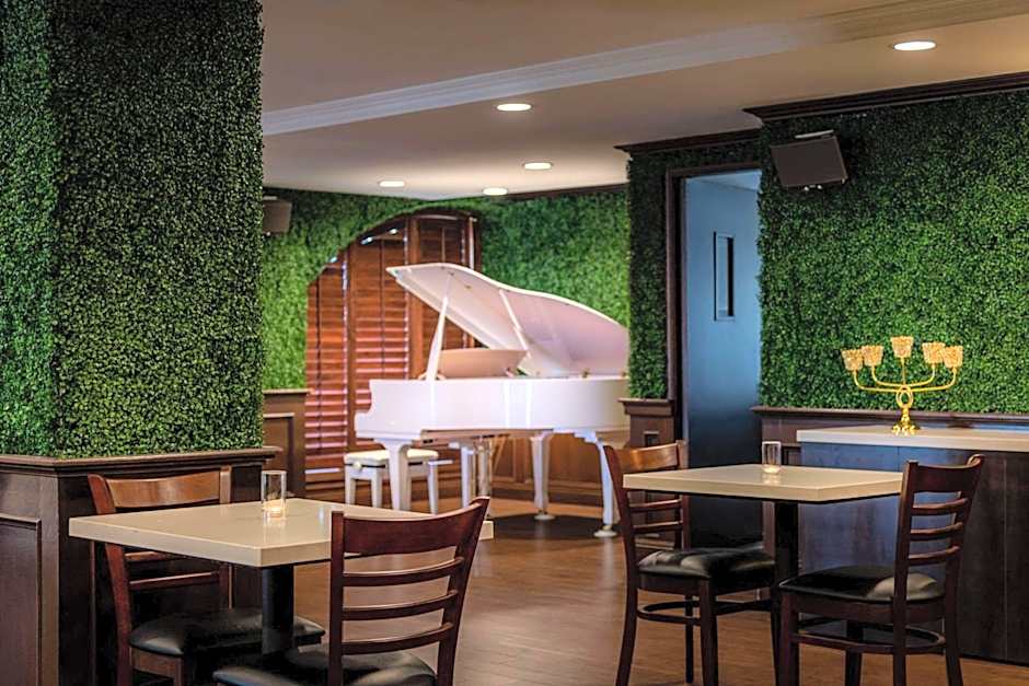 The Volare, Ascend Hotel Collection
