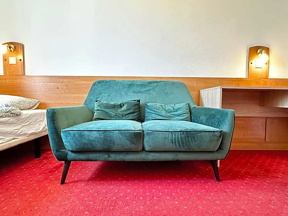 Very Central, 3 min to Metro