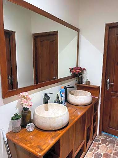 Cool Breeze Authentic Hotel Labuan Bajo Komodo