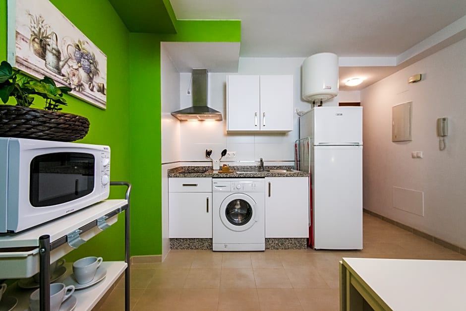 Holidays2Malaga Studios Mena