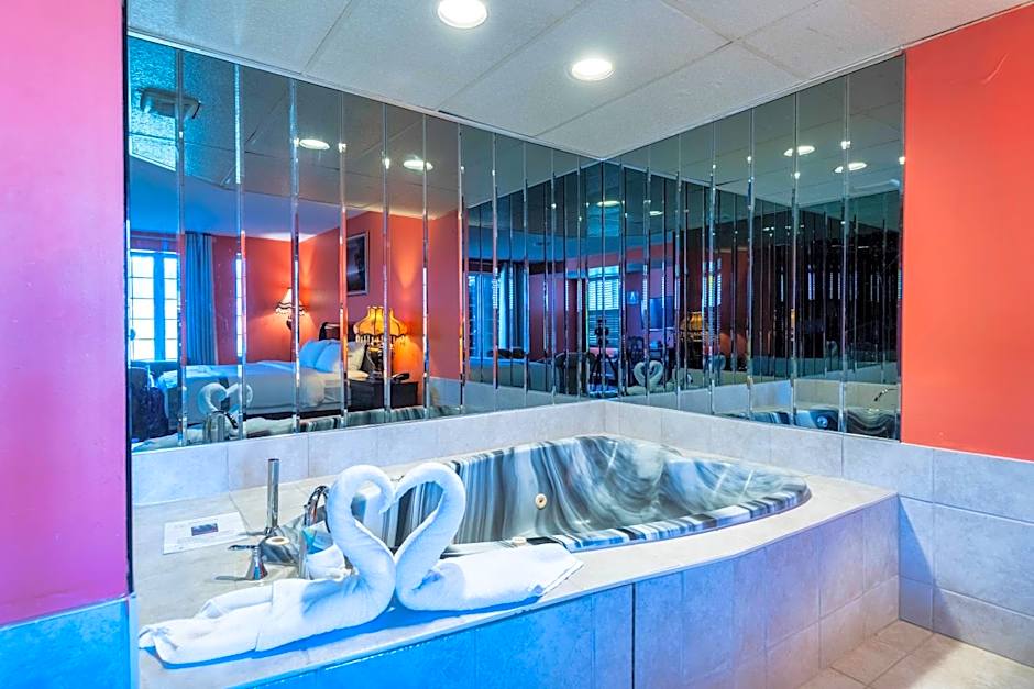 Photo 1 of 4 of Studio, Jetted Tub