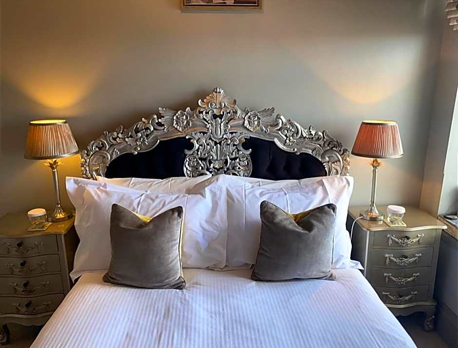 The White House Hotel