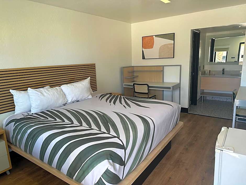 Sway Hotel