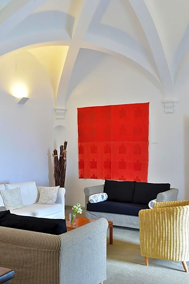 Pousada Convento de Arraiolos - Historic Hotel