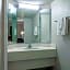 La Quinta Inn & Suites by Wyndham New Orleans West Bank