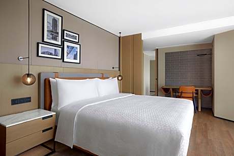Ambassador Suite, Suite, 1 King, City view