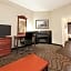 La Quinta Inn & Suites by Wyndham Sandusky