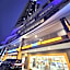 Zulanie Suite Troika Residence, SPACIOUS AND COZY WITH POOL, Free Wifi & Netflix in Golden Triangle of Kota Bharu
