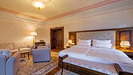 Suite with Garden View