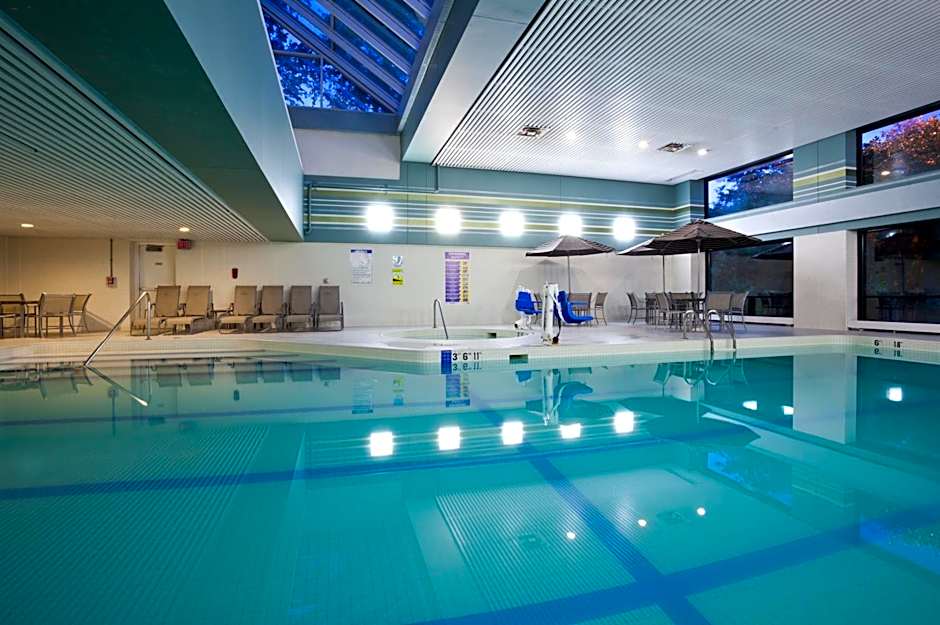 Crowne Plaza Minneapolis West