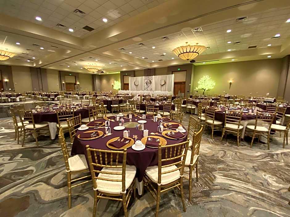 DoubleTree By Hilton Bay City Riverfront