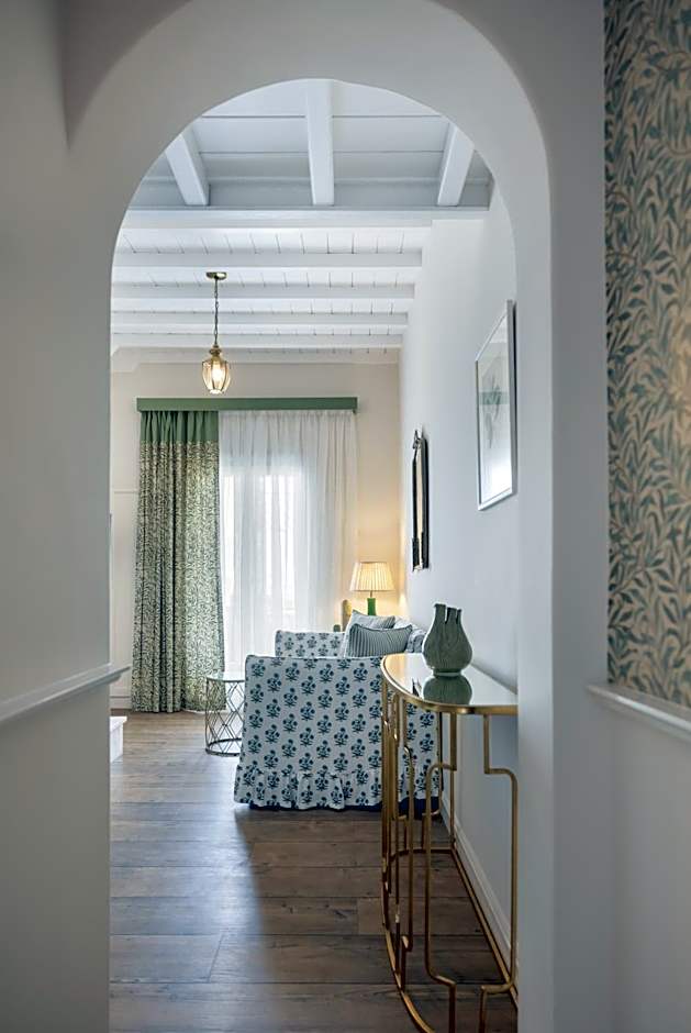 Despotiko Hotel
