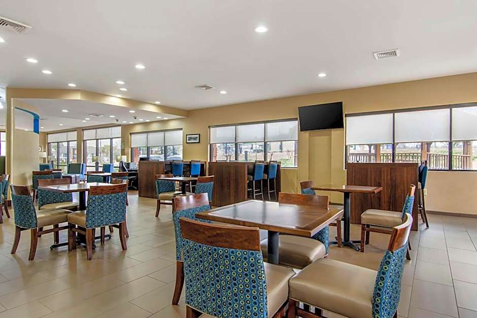 Comfort Suites Macon Northwest