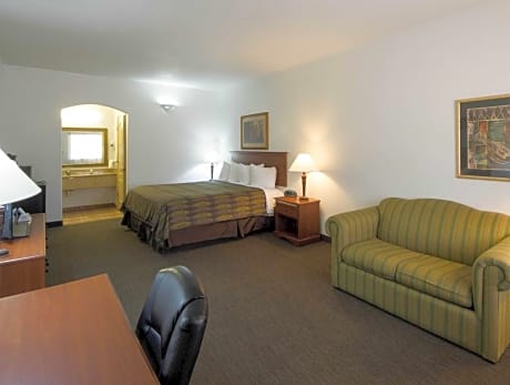 1 King Bed, Nonsmoking