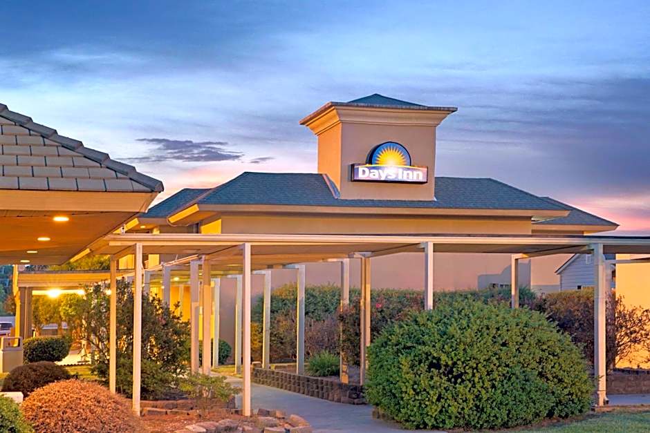 Days Inn by Wyndham Charlotte/Woodlawn Near Carowinds