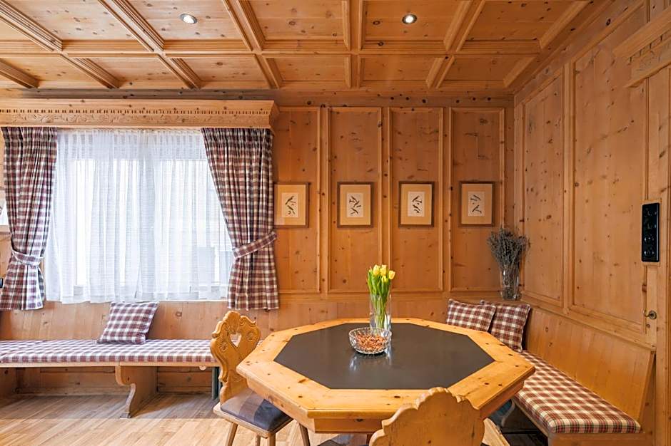Hotel Alpina