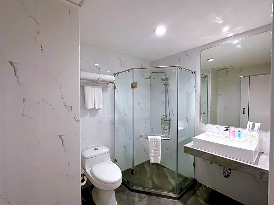 Miloft Sathorn Hotel