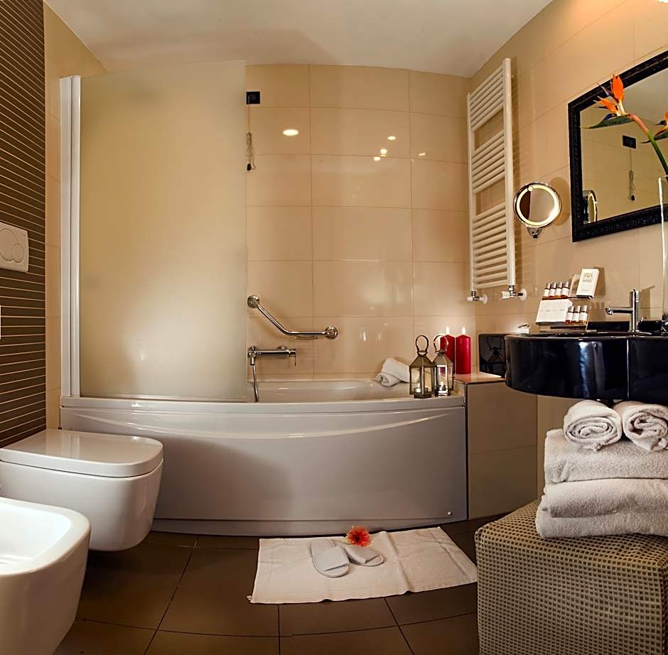 Cardinal Saint Peter Hotel