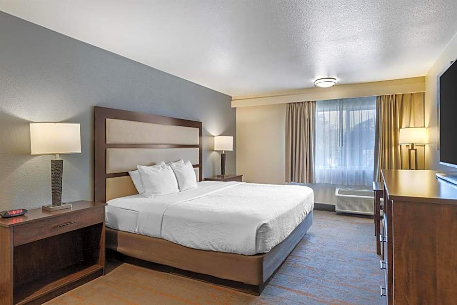 Photo 1 of 4 of 1 King Bed