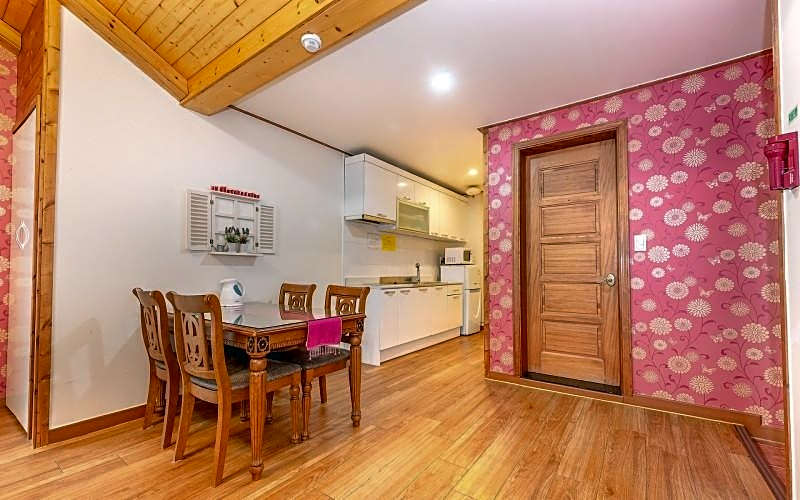Paradise Pension