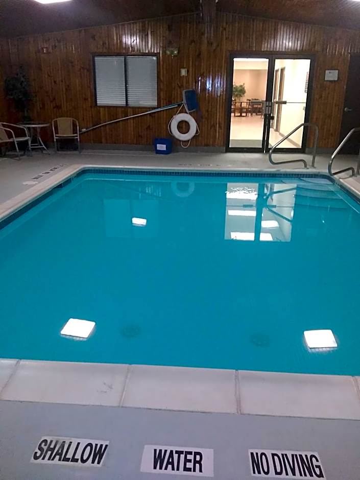 Super 8 by Wyndham Grove City
