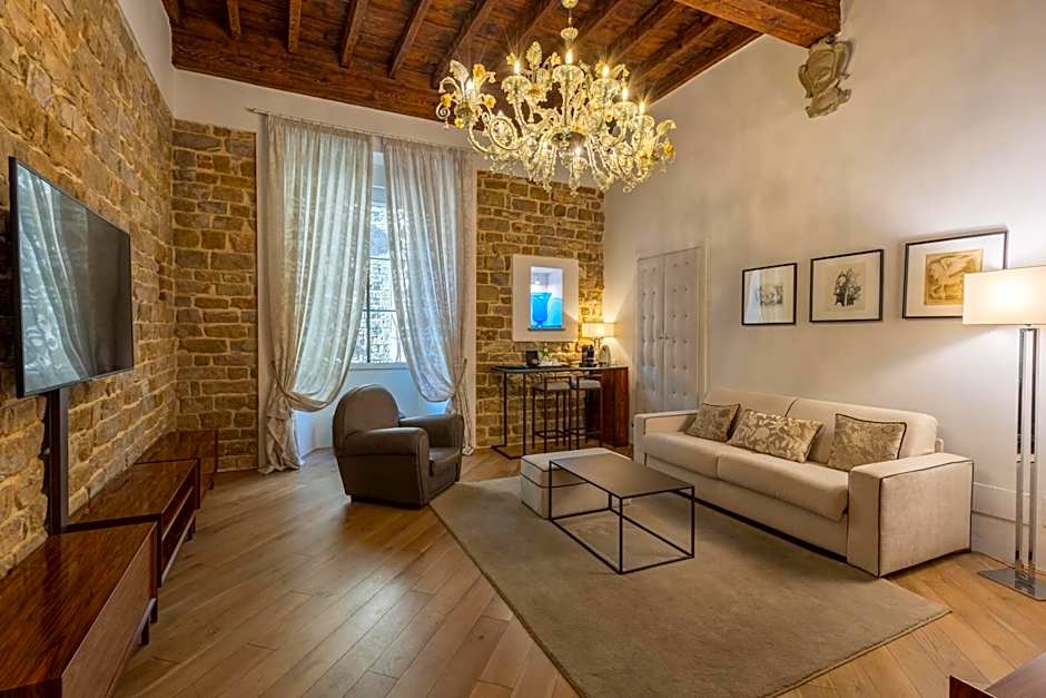 Donati Luxury Tower Suites