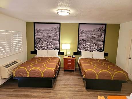 Super 8 by Wyndham El Centro North