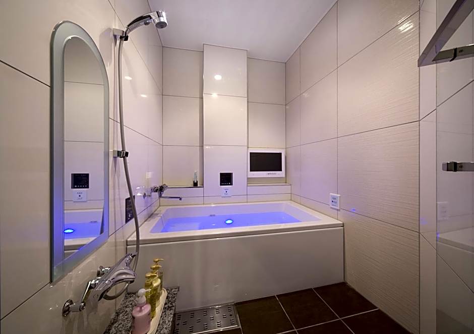 JEWEL HOTEL LUXURY MODERN (Adult Only)