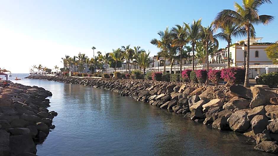 Playa Mogan Golden Beach 1 by El Sirocco