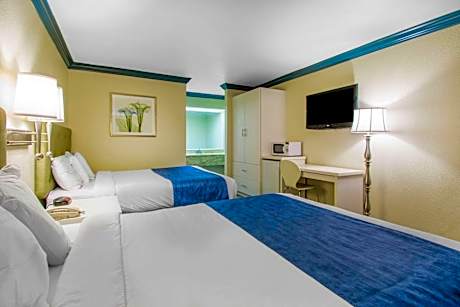 2 Queen Beds, Nonsmoking, Accessible