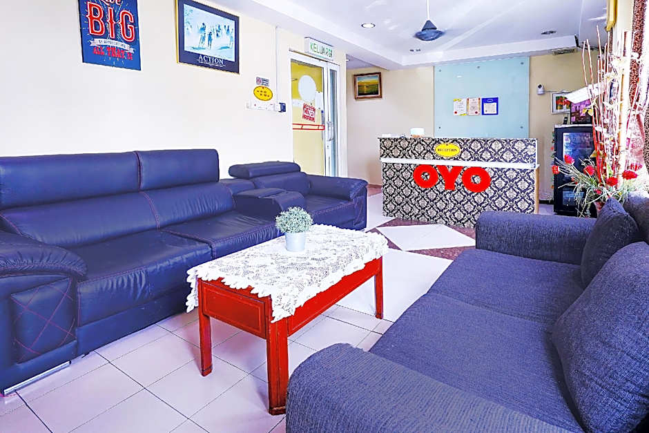 OYO 90486 New Station Hotel