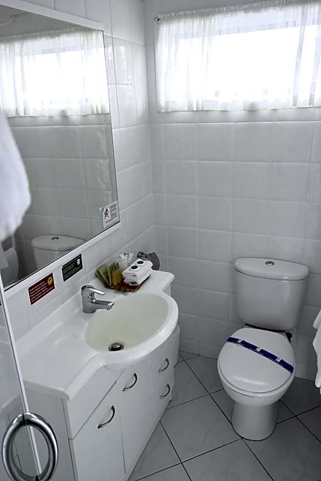 Bucklands Beach Waterfront Motel