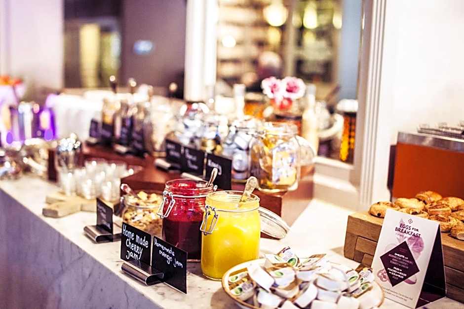 Carlton Square Hotel