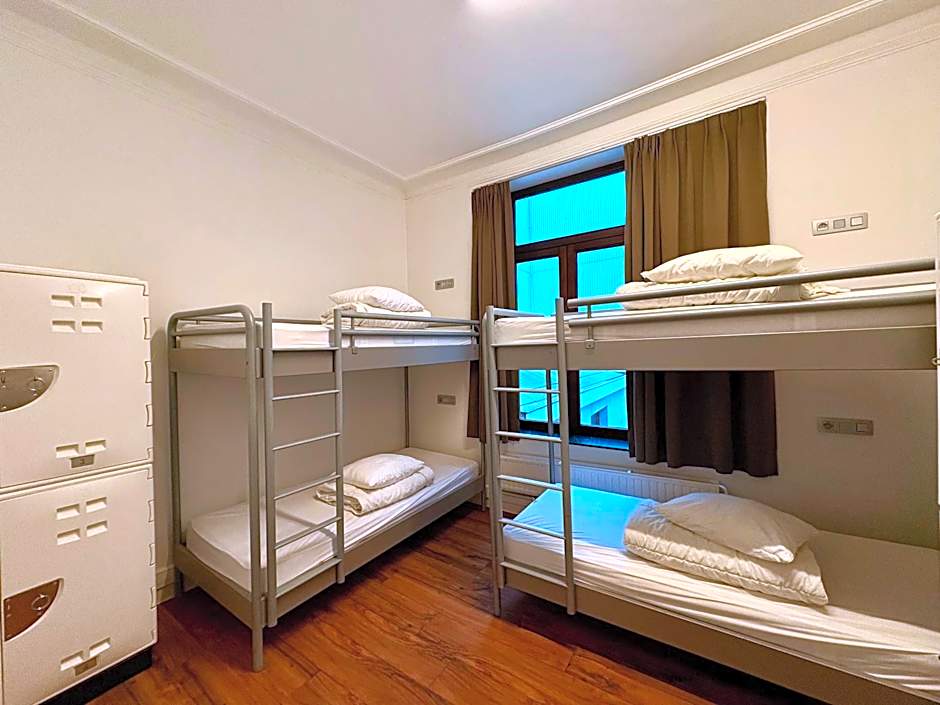 The Legacy by 2GO4 City Center