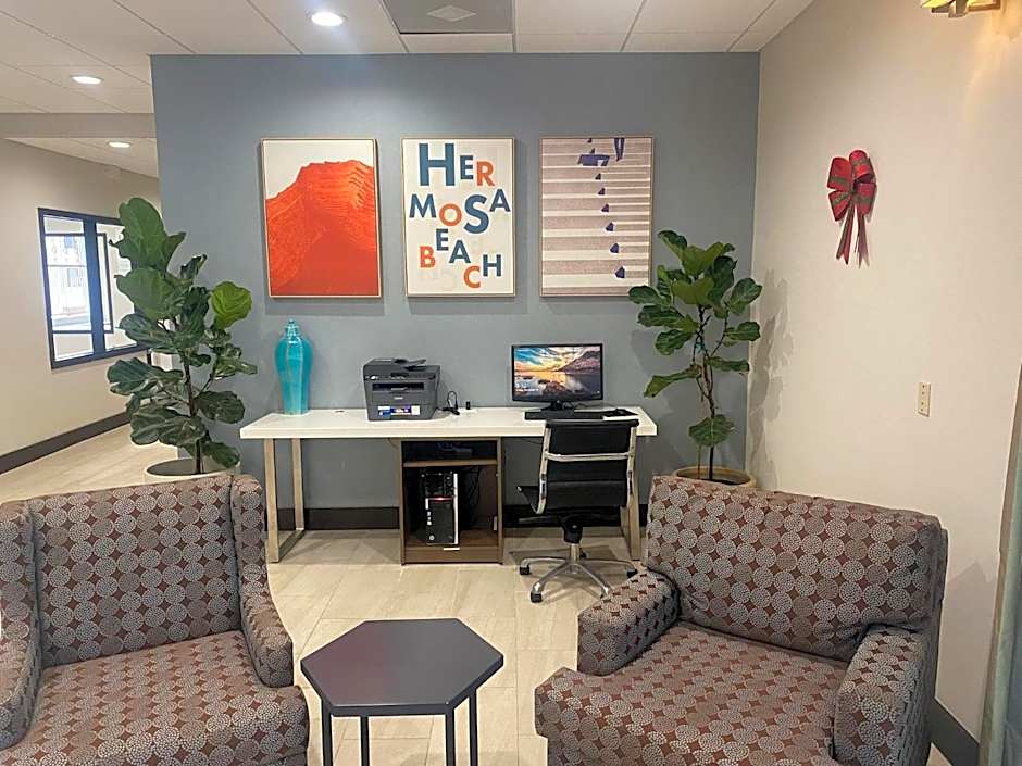 Holiday Inn Express Hotel & Suites Hermosa Beach By IHG