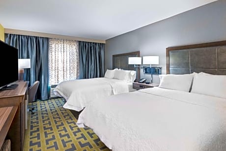 Queen Room with Two Queen Beds - Hearing Access/Non-Smoking