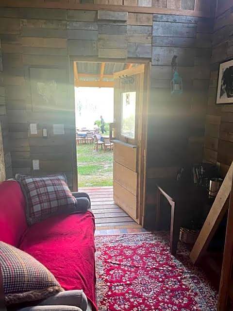 Gracies Grotto Cabin