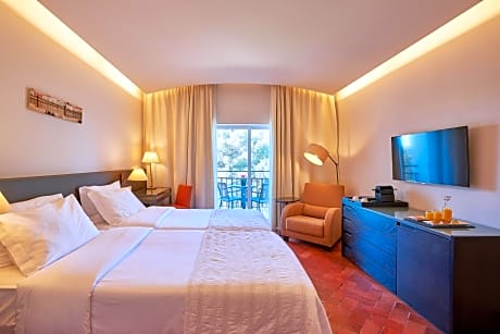 Double or Twin Room with Family Package
