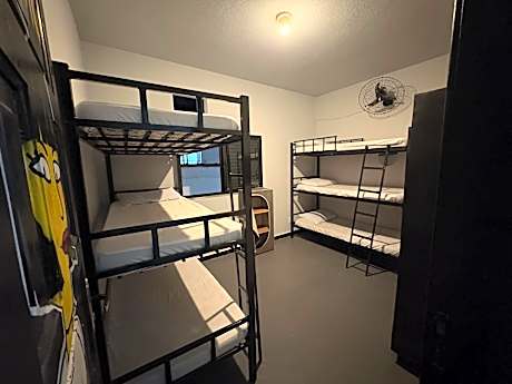 Bed in 6-Bed Mixed Dormitory Room