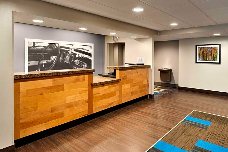 Hampton Inn Appleton-Fox River Mall Area