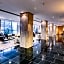 MiCasa Suites - Stylish Condo in Maple Leaf Square