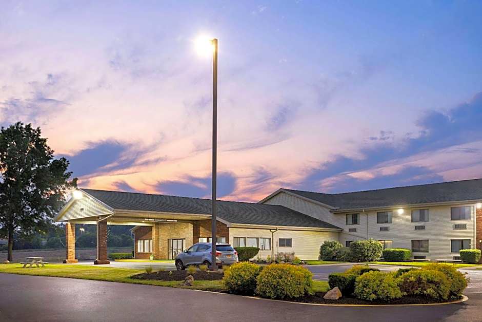 Super 8 by Wyndham Henrietta/Rochester Area